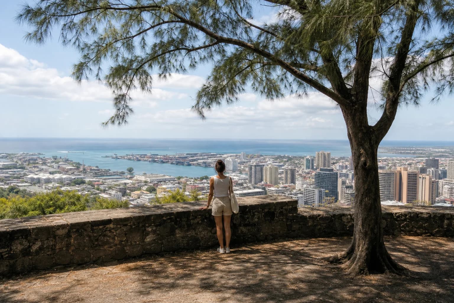 Fort Adelaide и набережная Caudan Waterfront